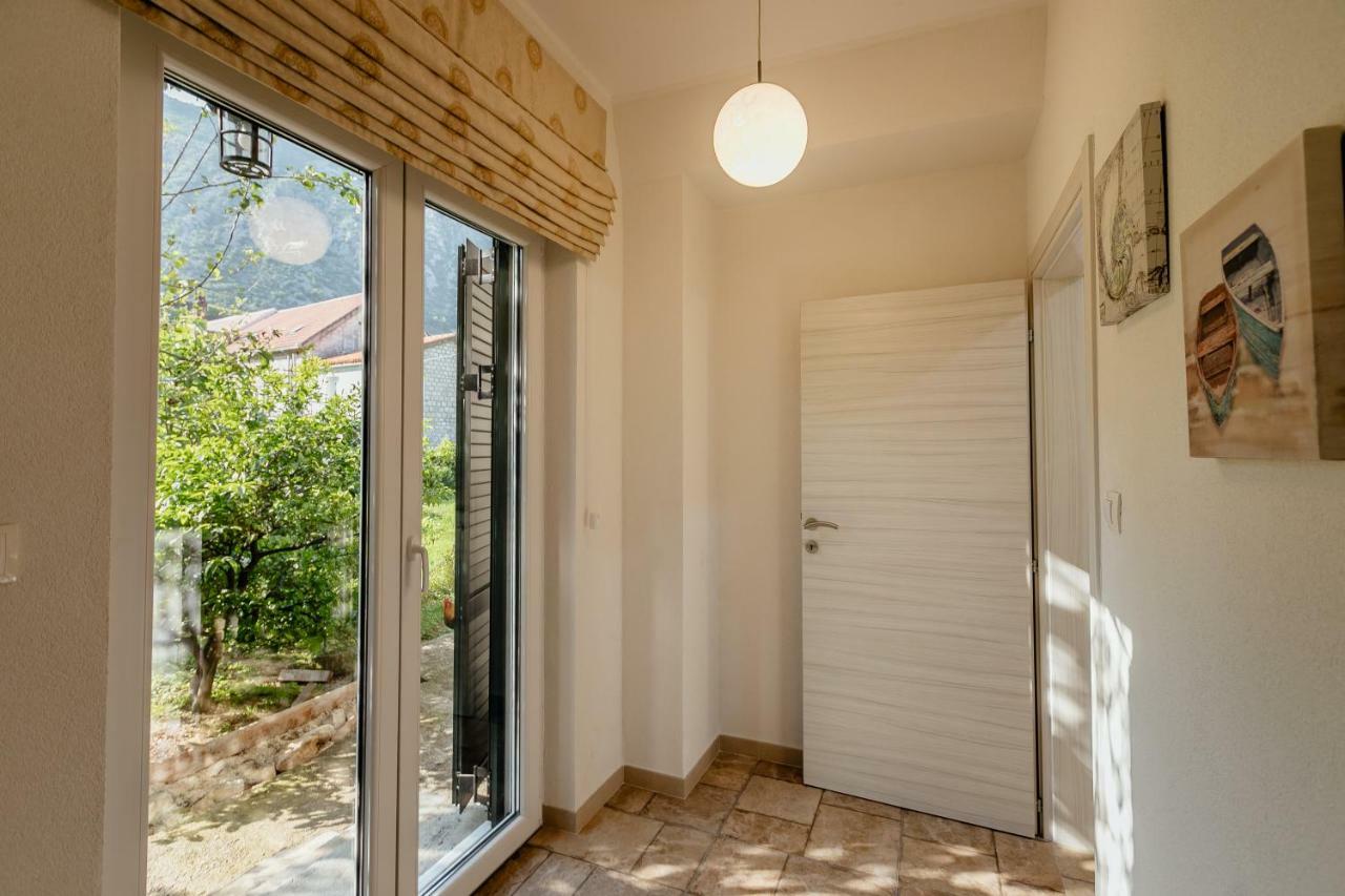 Bobana Apartments Donji Morinj Esterno foto